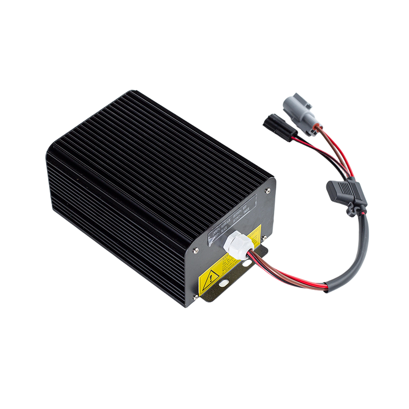 كفاءة عالية إخراج مستقر IP65 الغبار مقاومة للنفط DC80V واسعة المدخلات رافعة شوكية مركبة DC-DC الجهد التنحي وحدة
