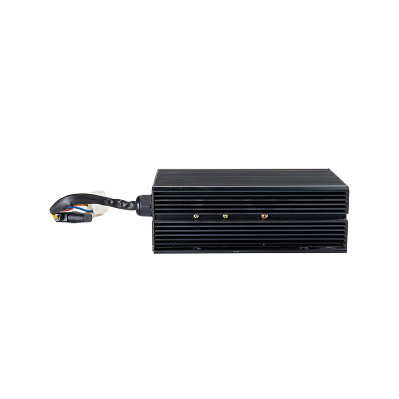 كفاءة عالية إخراج مستقر IP65 الغبار مقاومة للنفط DC48V واسعة المدخلات رافعة شوكية مركبة DC-DC الجهد التنحي وحدة