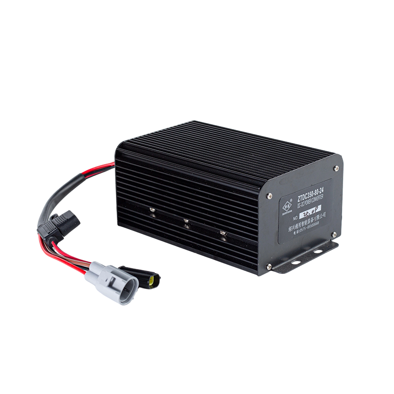 كفاءة عالية إخراج مستقر IP65 الغبار مقاومة للنفط DC80V واسعة المدخلات رافعة شوكية مركبة DC-DC الجهد التنحي وحدة
