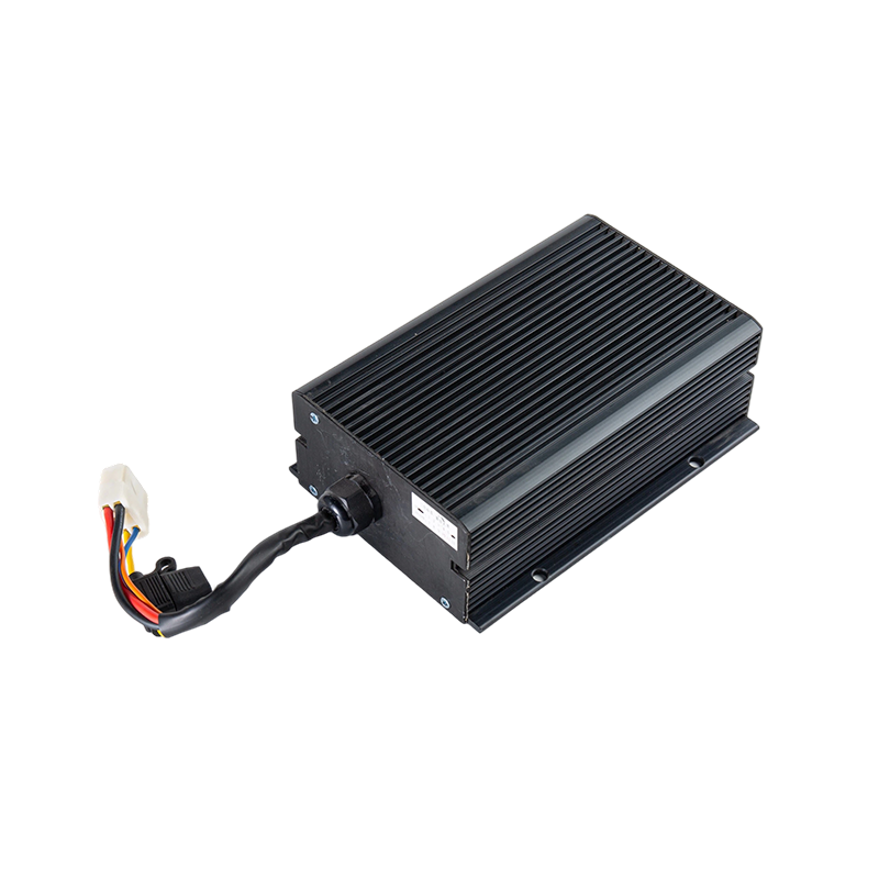 كفاءة عالية إخراج مستقر IP65 الغبار مقاومة للنفط DC48V واسعة المدخلات رافعة شوكية مركبة DC-DC الجهد التنحي وحدة